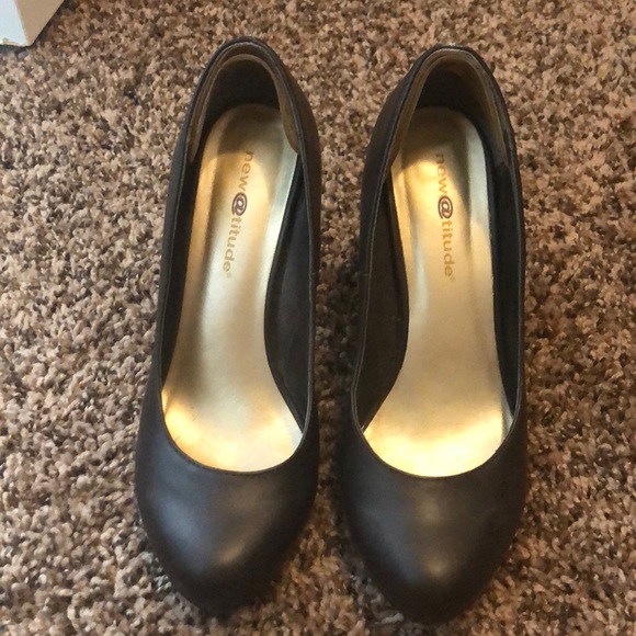 New Attitude brown platform round toe heels - Picture 2 of 3